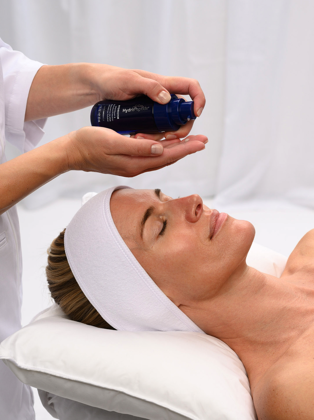 HYDROPEPTIDE HYDROSTEM SERUM 
Pleťové Sérum na vrásky s PhytoCellTec™ Anti Age omladzujúce boosting peptidové sérum s účinnosťou až na bunkovej úrovni DNA. Hydropeptide