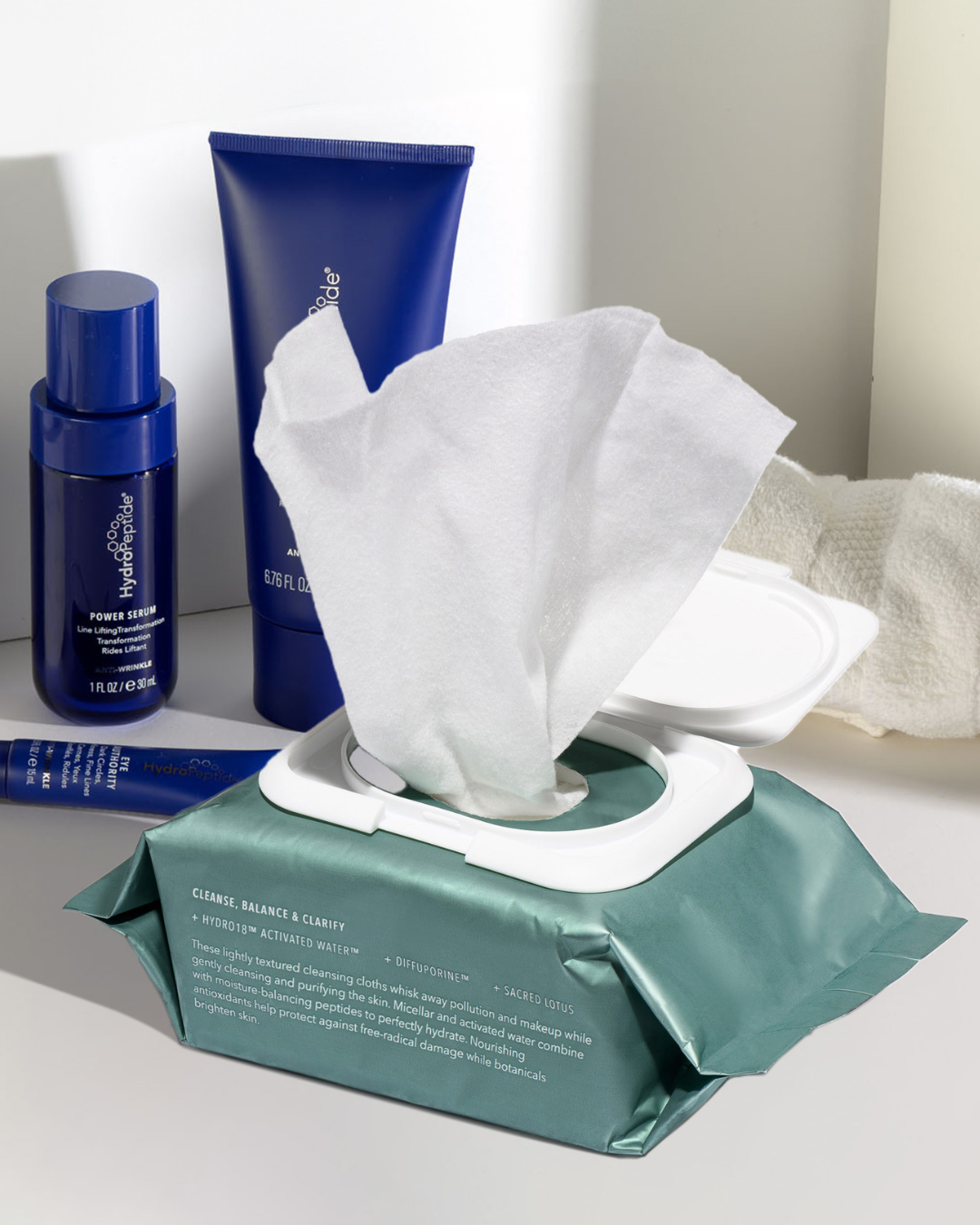 HYDROPEPTIDE HYDROACTIV CLEANSE 
Pleťové čistiace a výživné anti age obrúsky s kolagénom a Hydro 18 pre výživu, ochranu a čistenie pleti.