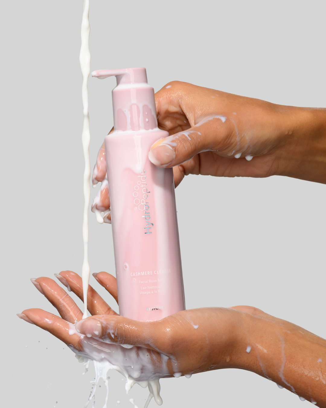 HYDROPEPTIDE CASHMERE CLEANSE 
Čistiace pleťové mlieko s luxusným kašmírovým dotykom.