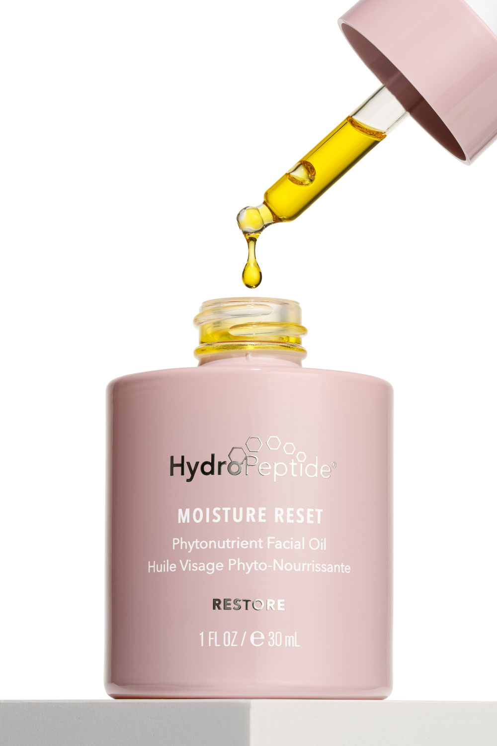 HYDROPEPTIDE MOISTURE RESET OIL 
Hydratačný a výživný botanický pleťový olej, ktorý obsahuje až 13 druhov vzácnych olejov pre hydratáciu a výživu pleti.