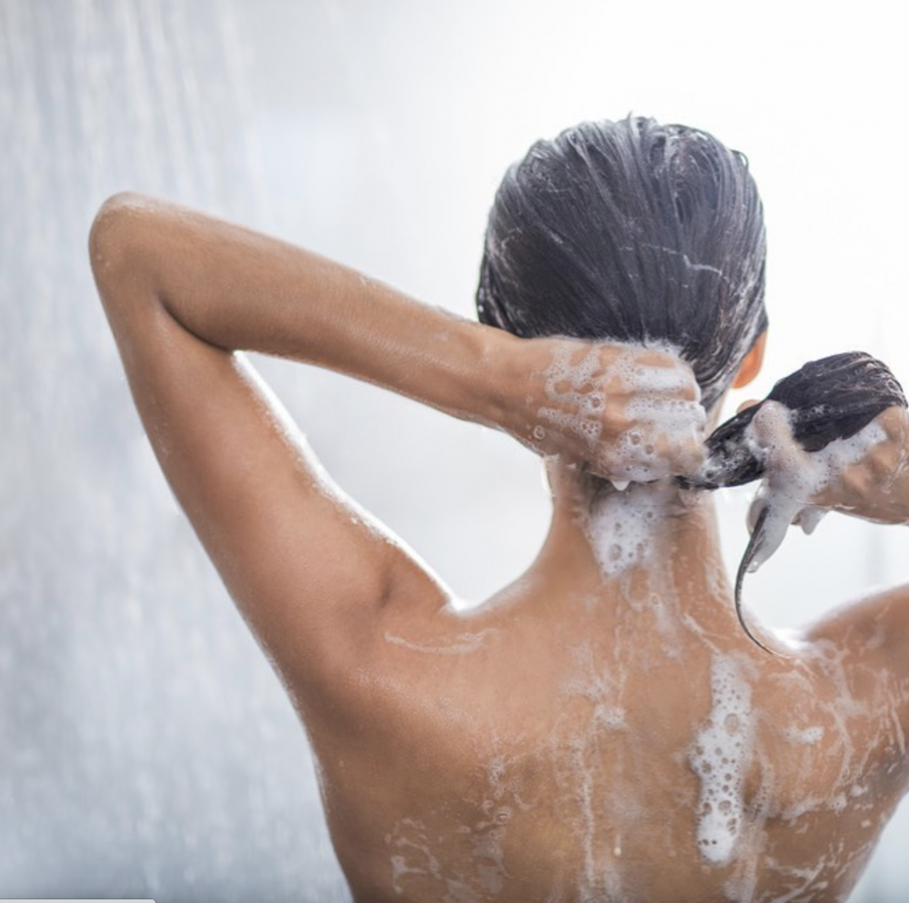 Šampón proti vypadávaniu vlasov a na alopéciu DSD DE LUXE 3.1L s placentárnym výťažkom.<br> 3.1L Intense Shampoo 500ml.