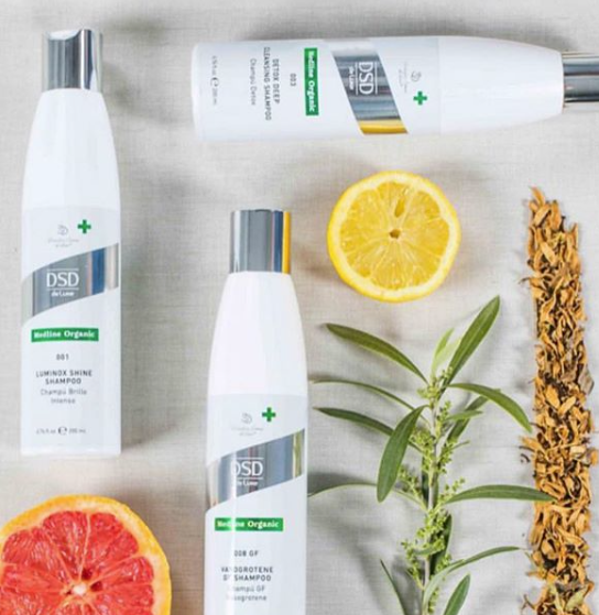DSD SIMONE DE LUXE PH CONTROL ANTISEBORRHEIC SHAMPOO 
002 Prírodný šampón na seboreu bez sulfátov, na podráždenú a citlivú pokožku hlavy. Bez sulfátov.