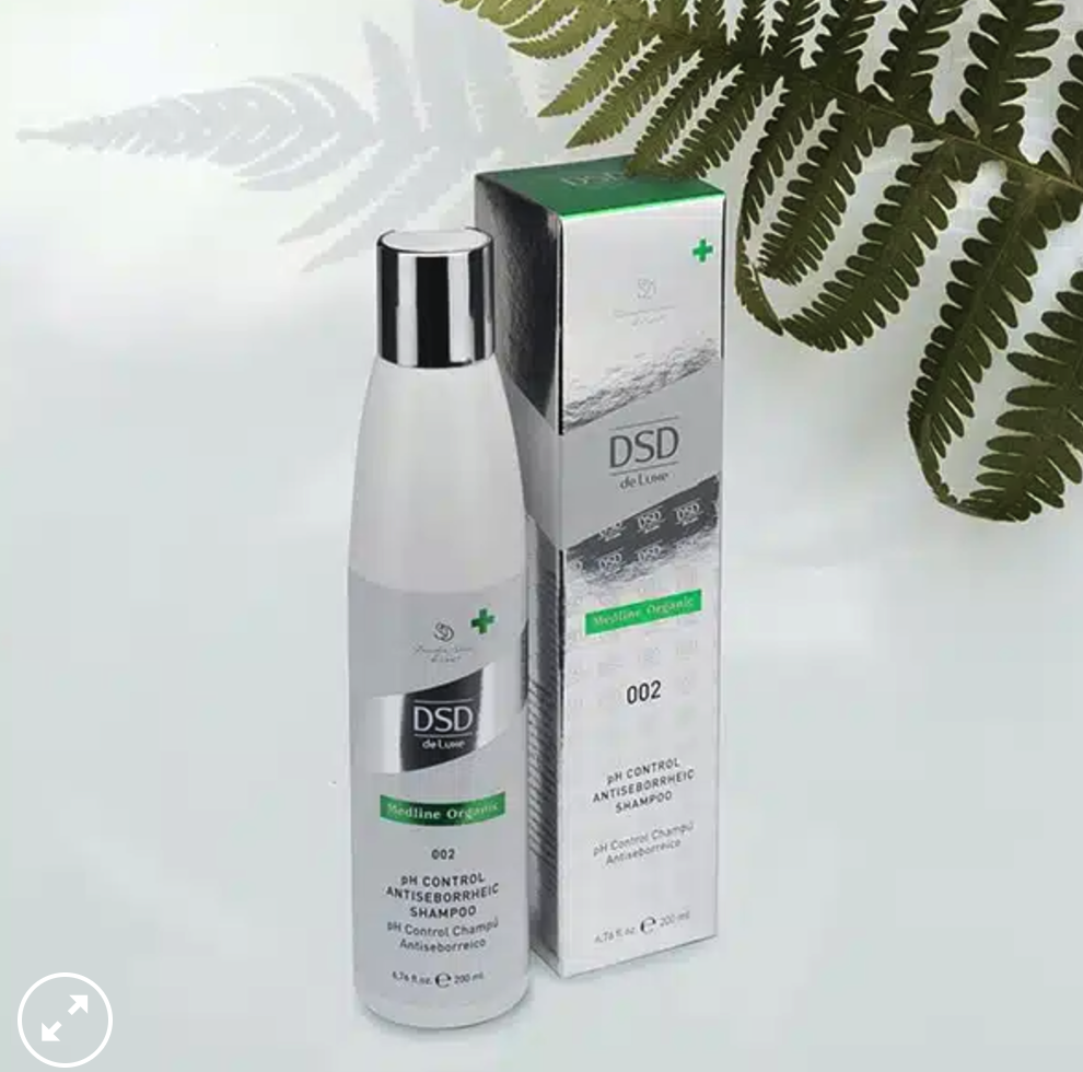 DSD SIMONE DE LUXE PH CONTROL ANTISEBORRHEIC SHAMPOO 
002 Prírodný šampón na seboreu bez sulfátov, na podráždenú a citlivú pokožku hlavy. Bez sulfátov.