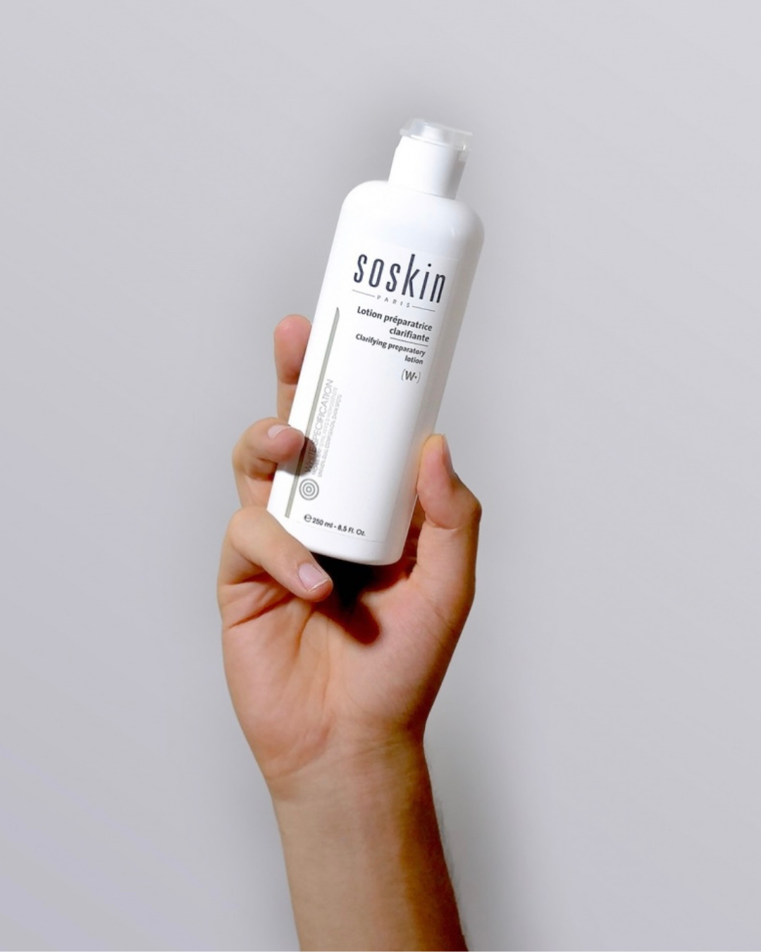 SOSKIN CLARIFYING PREPARATORY LOTION 
Zovsvetľujúce pleťové tonikum