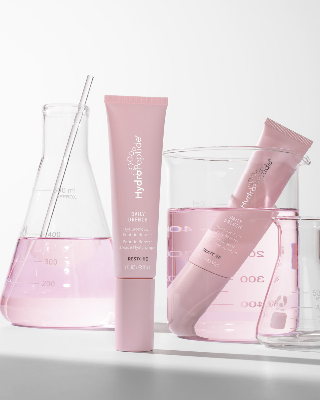 HYDROPEPTIDE DAILY DRENCH SERUM 
Hydratačné sérum s patentom CELLRENEW 16 a 3D Kyselinou Hyalúronovou.