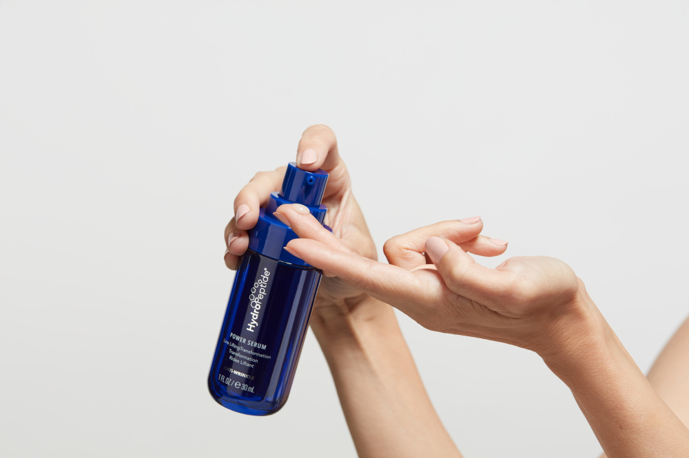 Pleťové sérum na vrásky s vyhladzujúcim peptidom Syn Ake, kyselinou hyalúronovou a 13 peptidmi.<br>  Hydropeptide Power Serum pre lifting a hydratáciu<br>30ml. 