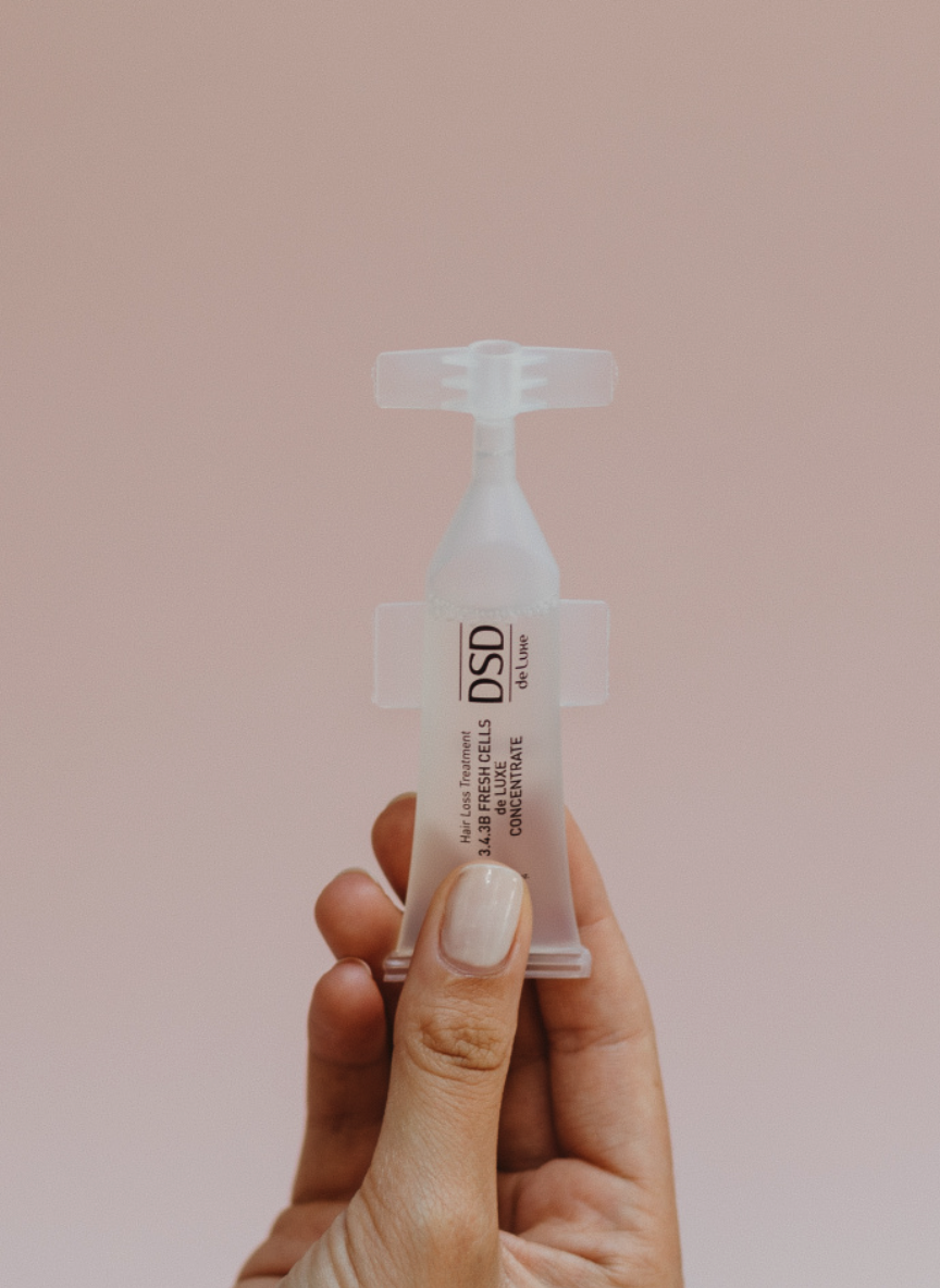 DSD DE LUXE FRESH CELLS DE LUXE CONCENTRATE 
3.4.3B Vlasové hnojivo pri alopécii a proti vypadávaniu vlasov, pre obnovu rastu vlasov.