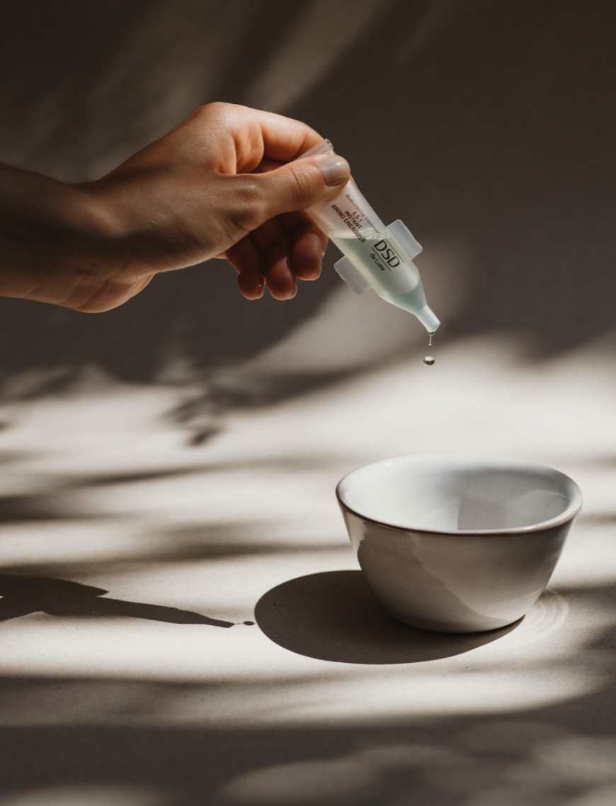 DSD SIMONE DE LUXE INSTANT AMINO ENERGIZER DE LUXE LOTION 
5.5.1  Posilňujúce a regeneračné sérum na vlasy. Vlasové hnojivo a ochrana pre poškodené vlasy.