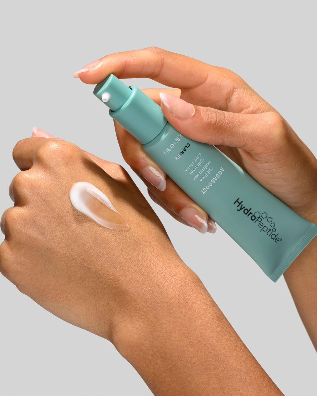 HYDROPEPTIDE AQUABOOST​ 
Hydratačný krém s antibakterialnymi peptidmi, kyselinou hyalúronovou a Acquacell pre hydratáciu pleti.